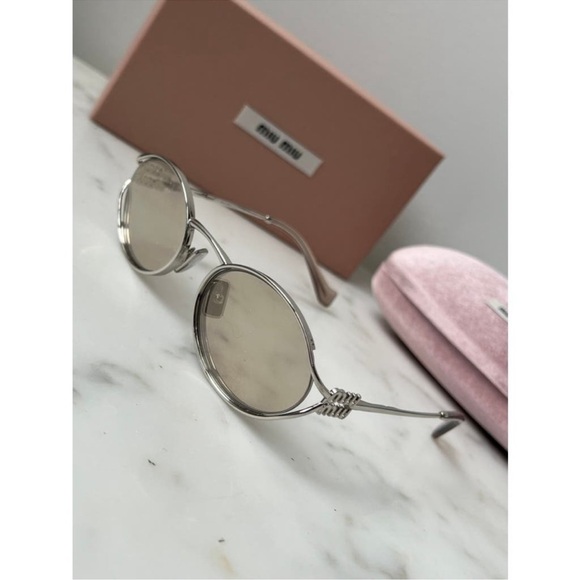 Miu Miu sunglasses - Picture 2 of 4
